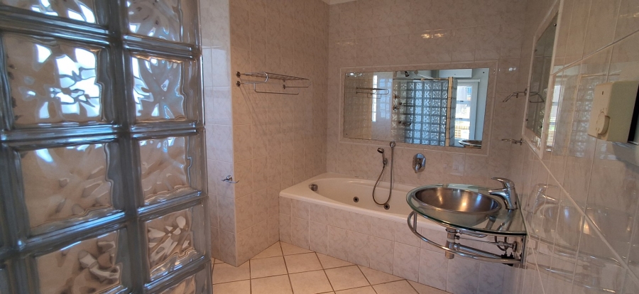 3 Bedroom Property for Sale in Mossel Bay Ext 15 Western Cape